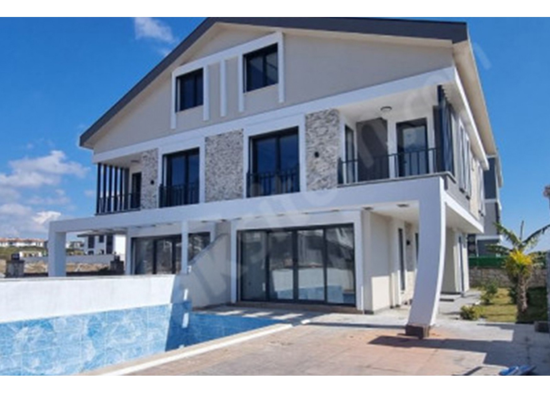 DIDIM EFELER MAHALLESINDE SATILIK 4+1 HAVUZLU ULTRA LÜKS VILLA